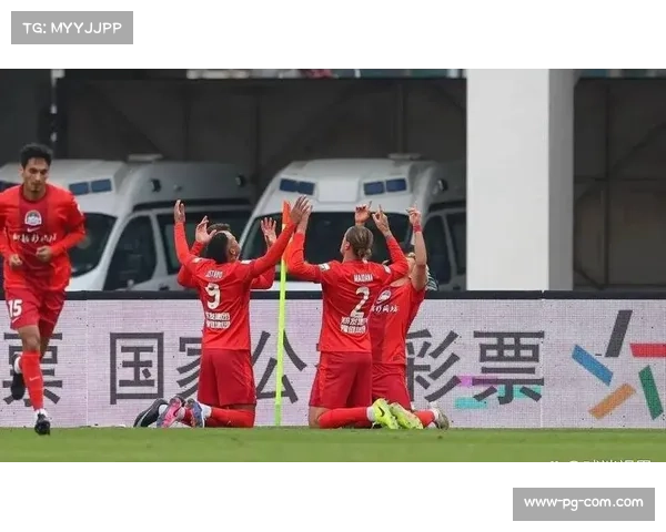 古斯塔沃头球破门打破僵局 河南定位球战术显成效